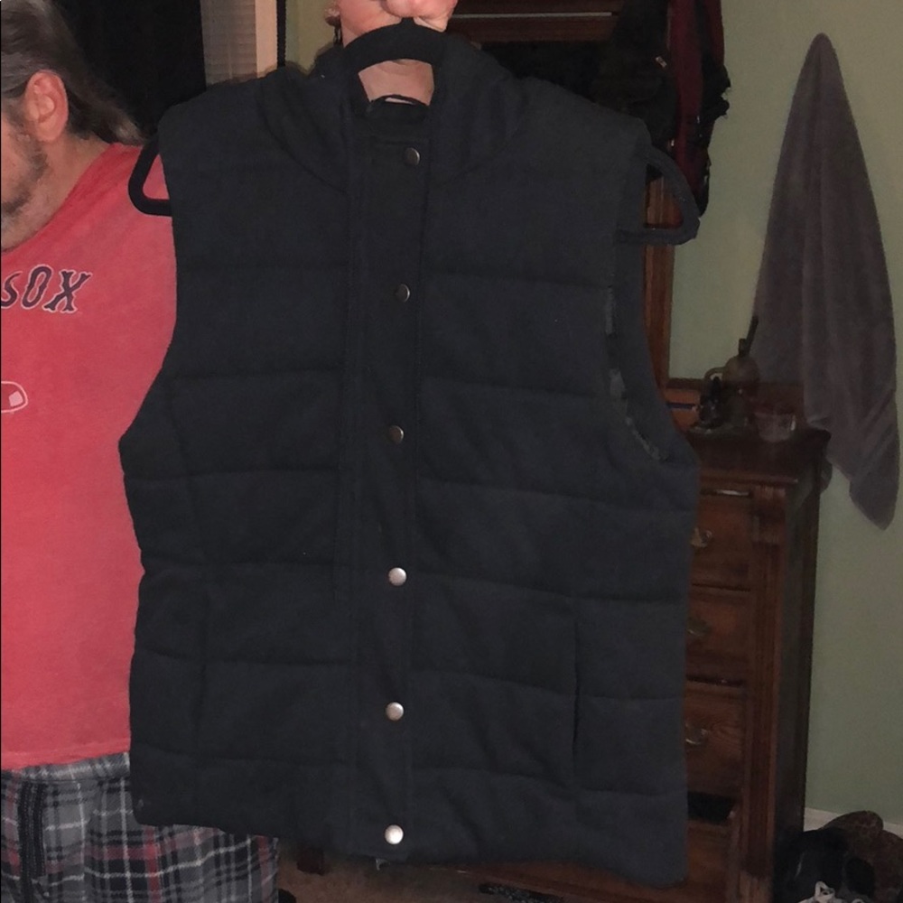 Black ribbed vest